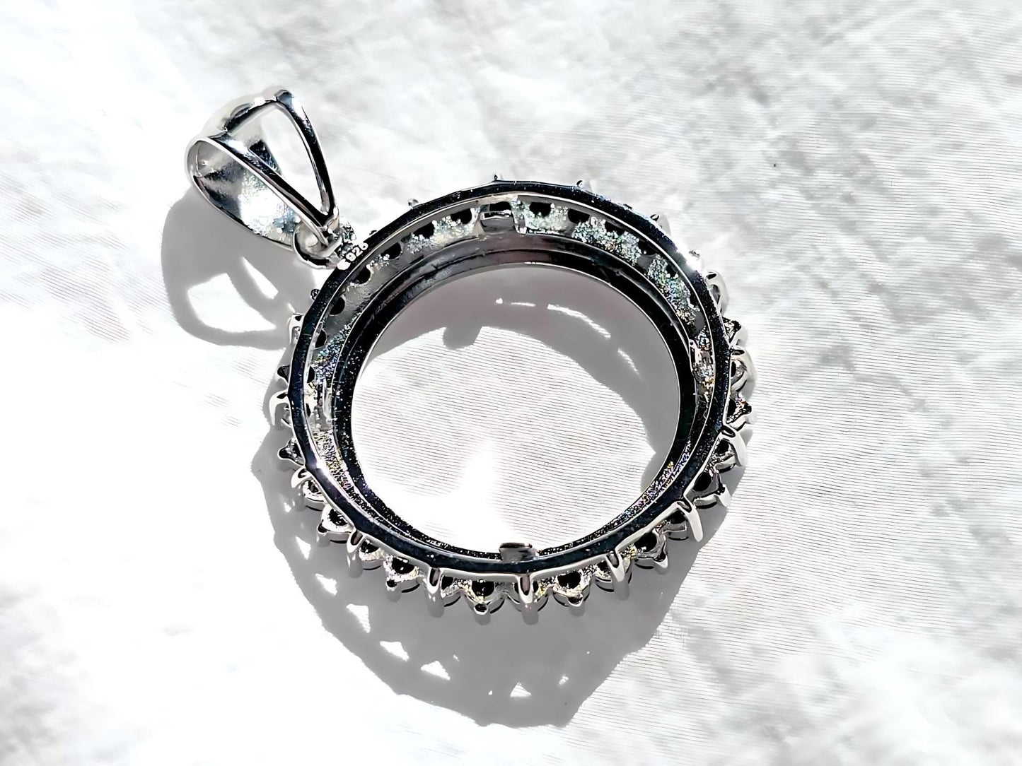 925 Sterling Silver Prong Back Cubic Zirconia CZ Halo Bezel for 19mm Penny 1 Cent Coins