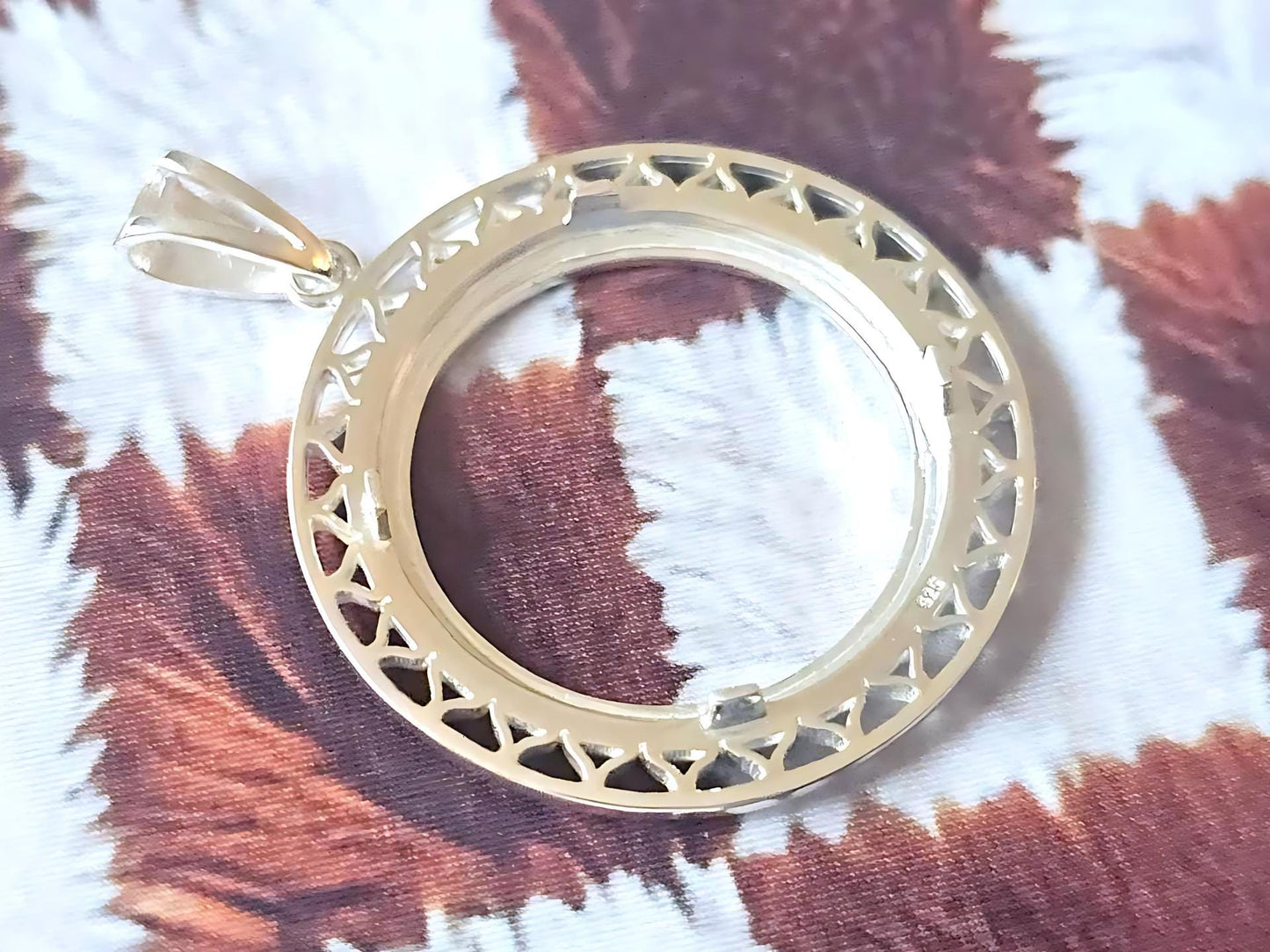 925 Sterling Silver Prong Back Filigree Edge Bezel for 24mm Quarter 25Cent Coins