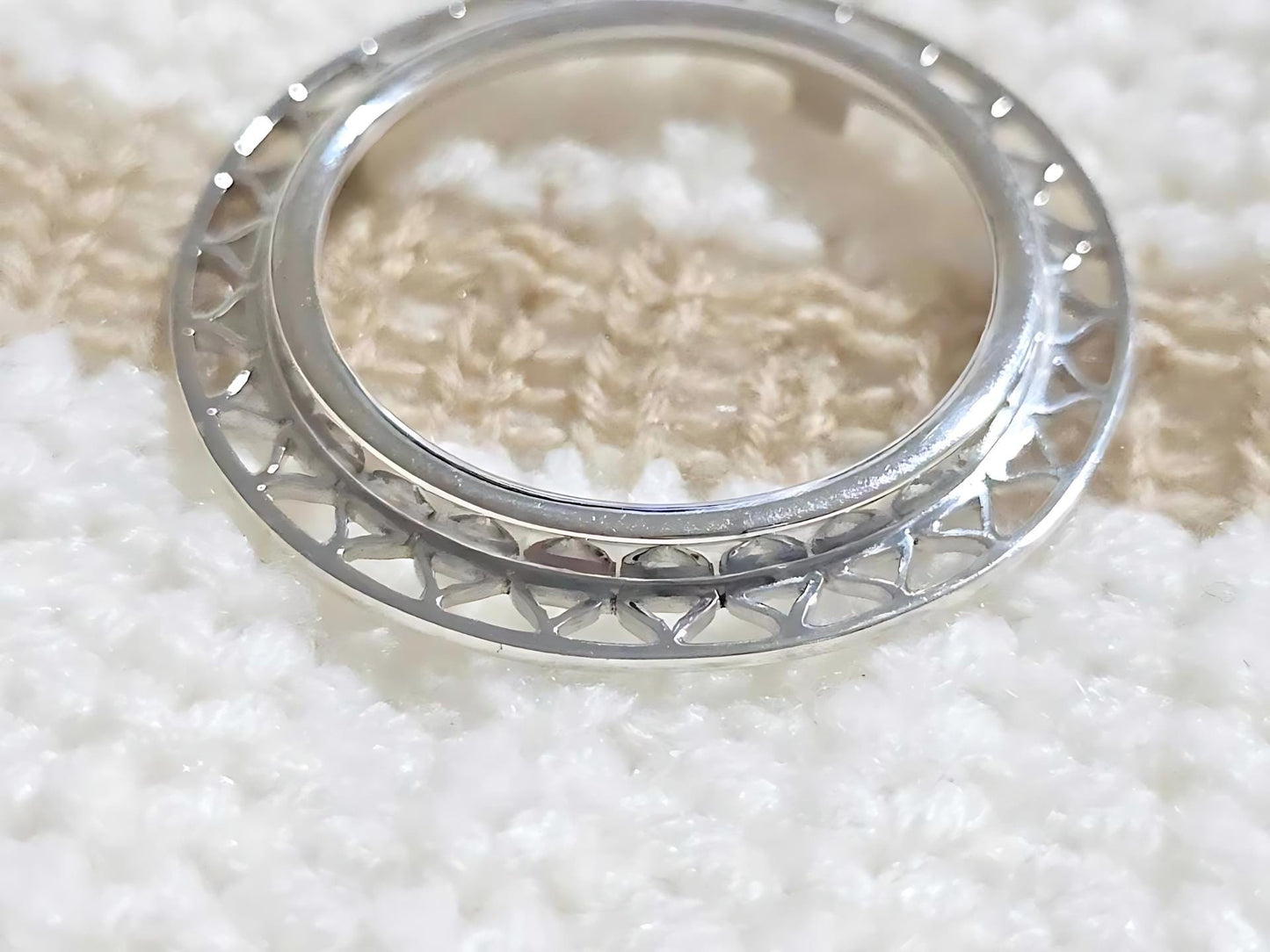 925 Sterling Silver Prong Back Filigree Edge Bezel for 30mm 50 Cent Coins