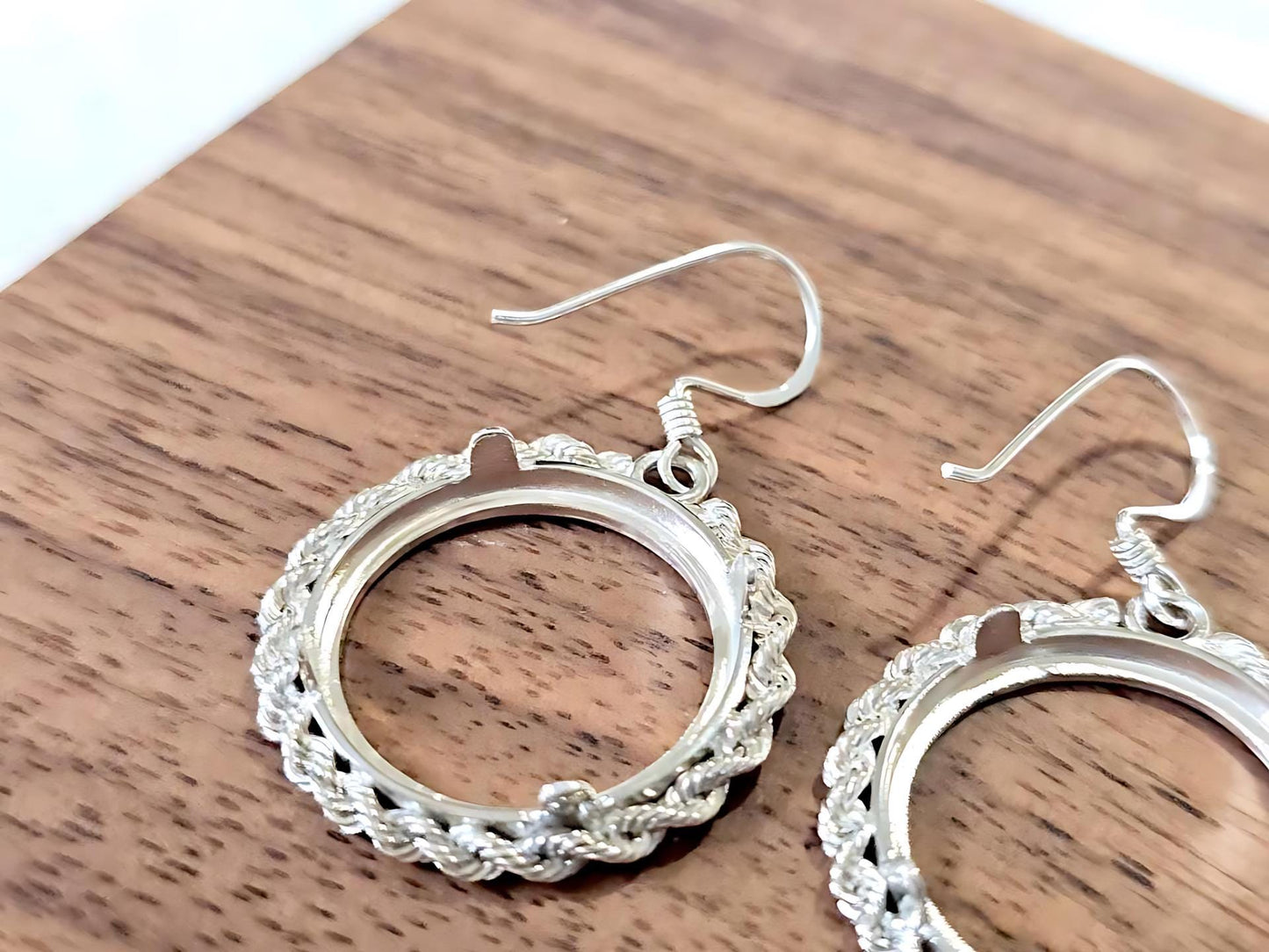 925 Sterling Silver Prong Back Rope Edge Bezel Earring for 18mm Dime 10 Cent Coins
