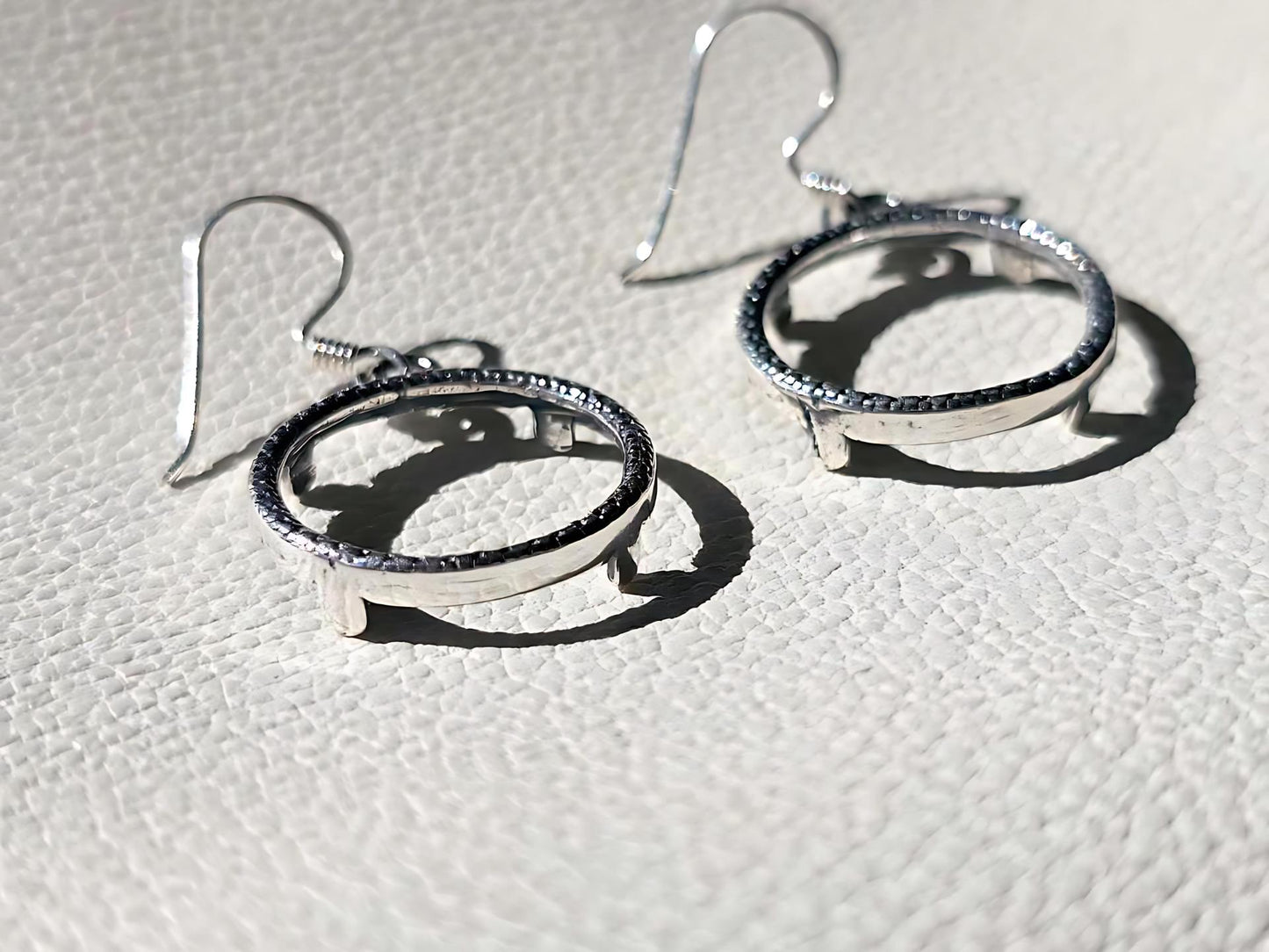 925 Sterling Silver Prong Back Illusion Edge Bezel Earring for 18mm Dime 10 Cent Coins