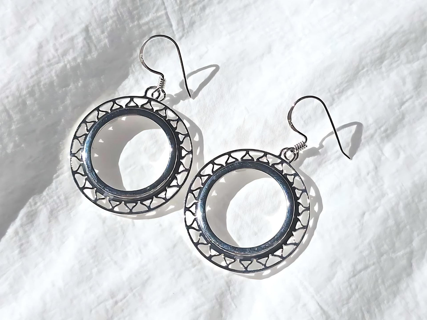 925 Sterling Silver Prong Back Filigree Edge Bezel Earring for 18mm 10 Cent Coins