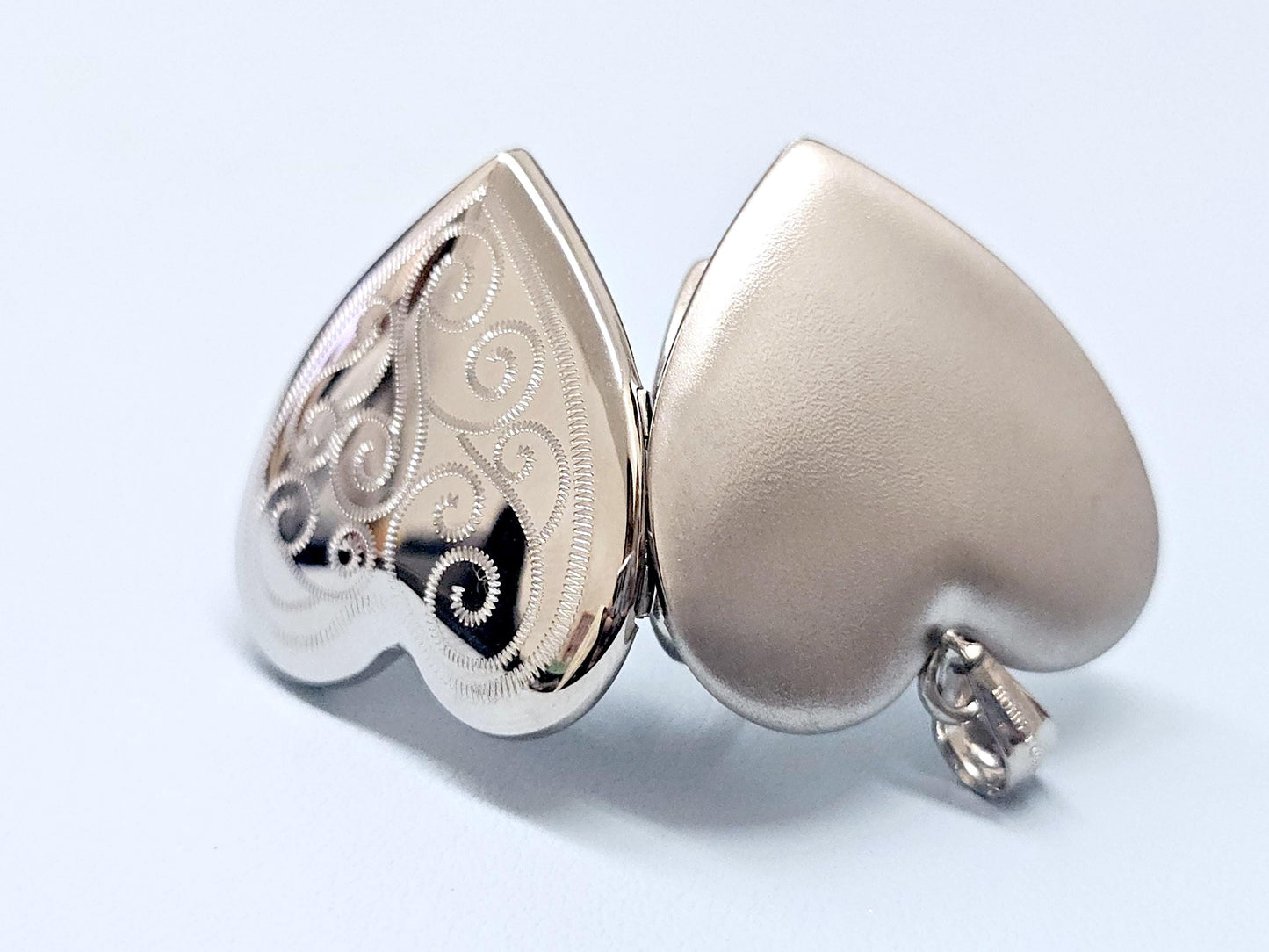 925 Sterling Silver Scroll Engraved Heart 4 Pictures Locket Pendant