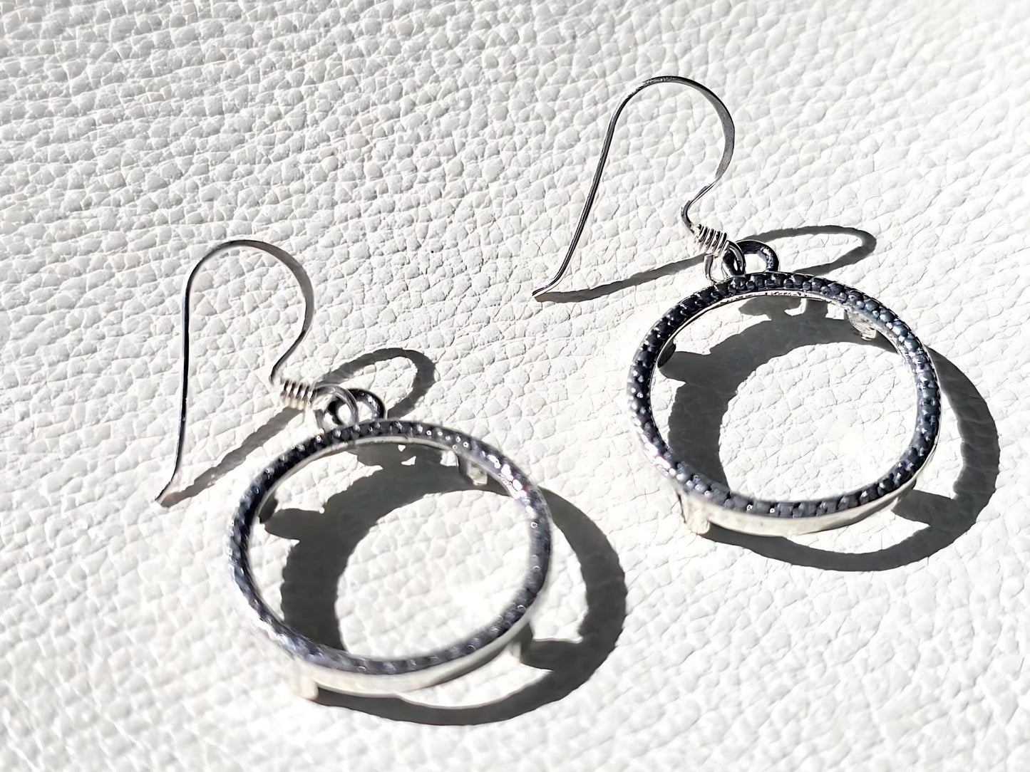 925 Sterling Silver Prong Back Illusion Edge Bezel Earring for 18mm Dime 10 Cent Coins