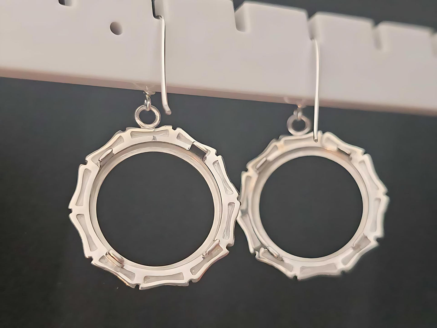 925 Sterling Silver Prong Back Bamboo Edge Bezel Earring for 18mm 10 Cent Coins