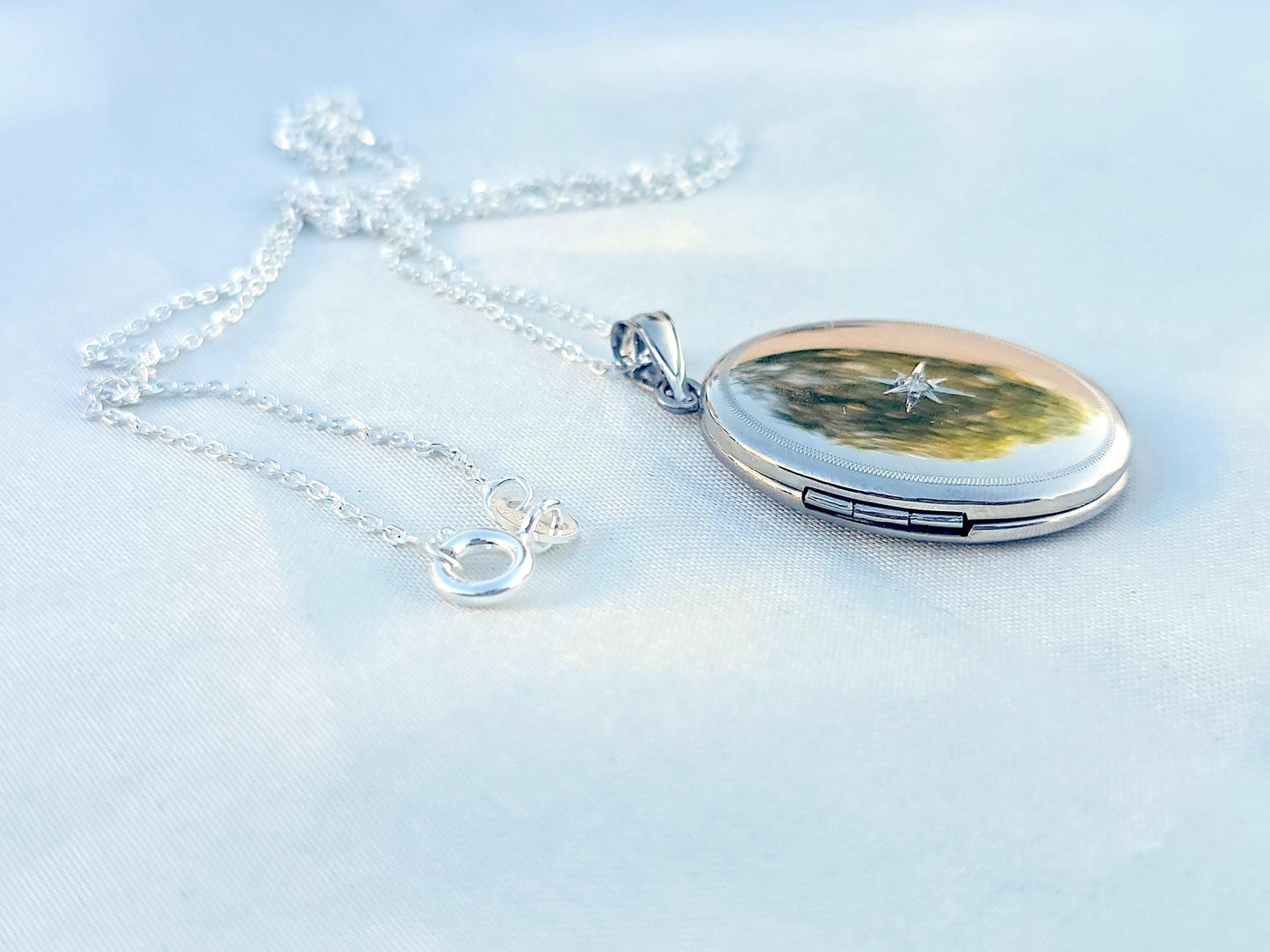 925 Sterling Silver Oval Locket Pendant with Diamond Starburst Set Etched Border