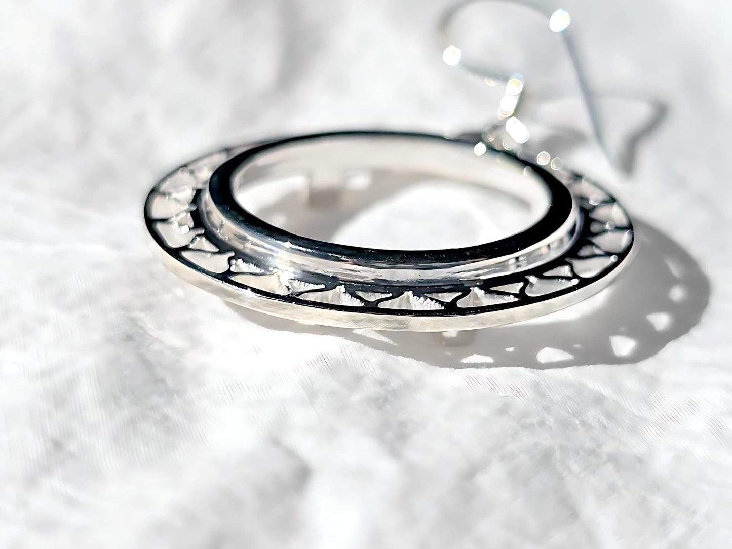 925 Sterling Silver Prong Back Filigree Edge Bezel Earring for 18mm 10 Cent Coins