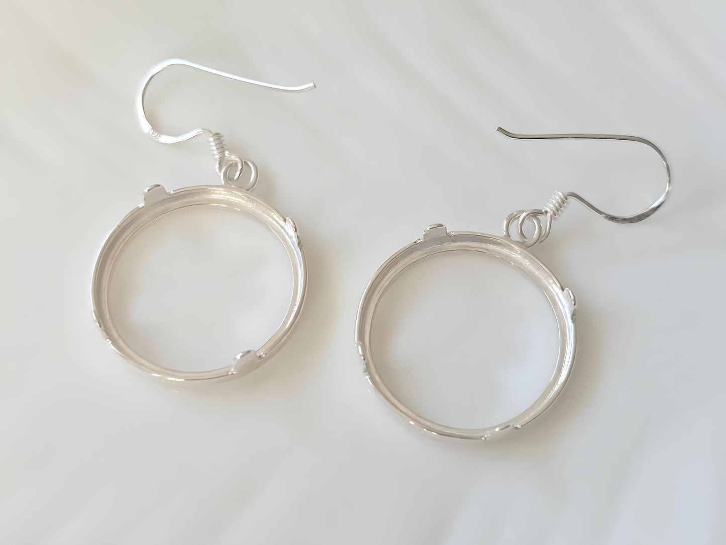 925 Sterling Silver Prong Back Round Edge Bezel Earring for 18mm Dime 10 Cent Coins