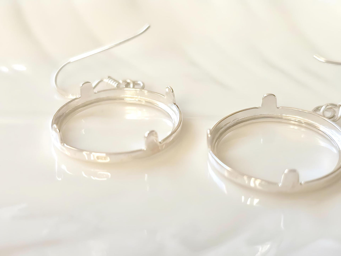 925 Sterling Silver Prong Back Round Edge Bezel Earring for 18mm Dime 10 Cent Coins