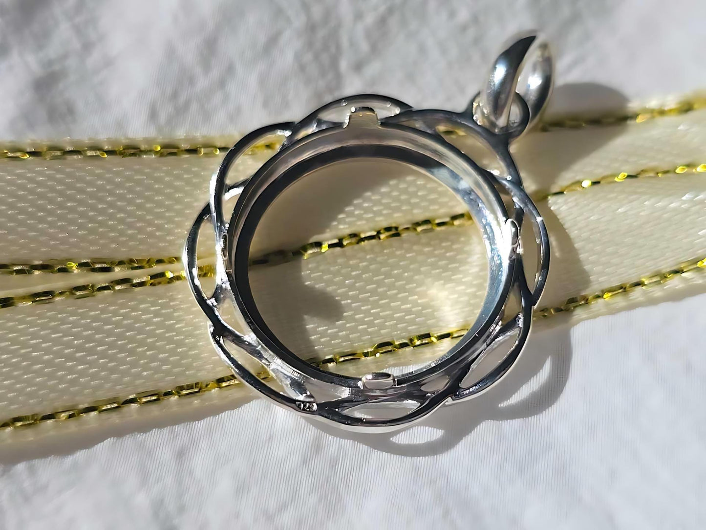 925 Sterling Silver Prong Back Braided Edge Bezel for 18mm 10 Cent Coins