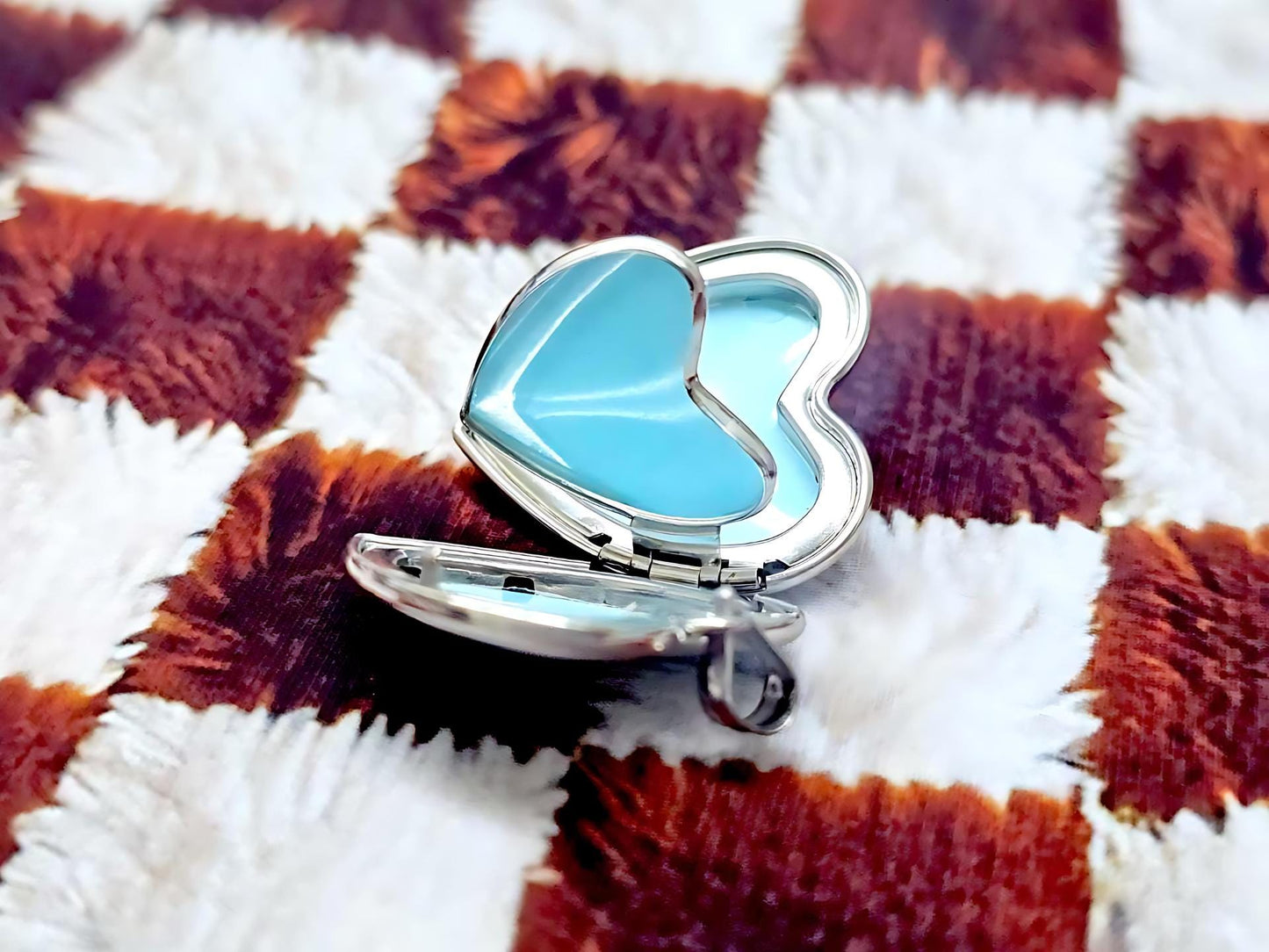 925 Sterling Silver Plain Heart 4 Pictures Locket Pendant