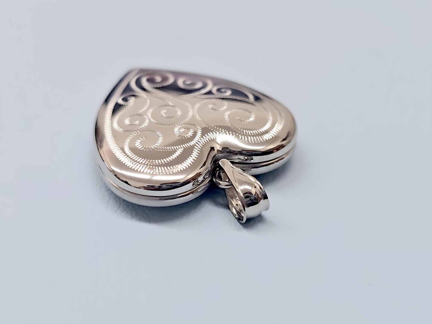 925 Sterling Silver Scroll Engraved Heart 4 Pictures Locket Pendant
