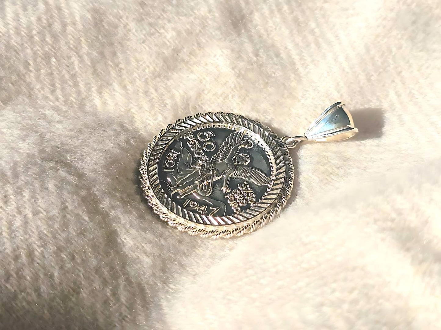 925 Sterling Silver Prong Back Rope Edge Bezel for 37mm Replica 50 Peso Centenario Coin