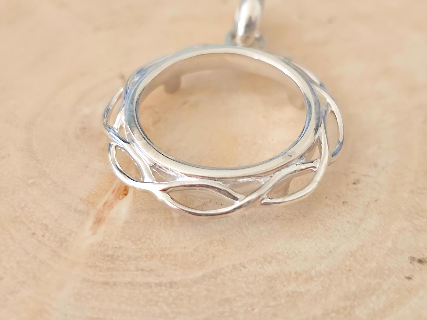 925 Sterling Silver Prong Back Braided Edge Bezel for 18mm 10 Cent Coins
