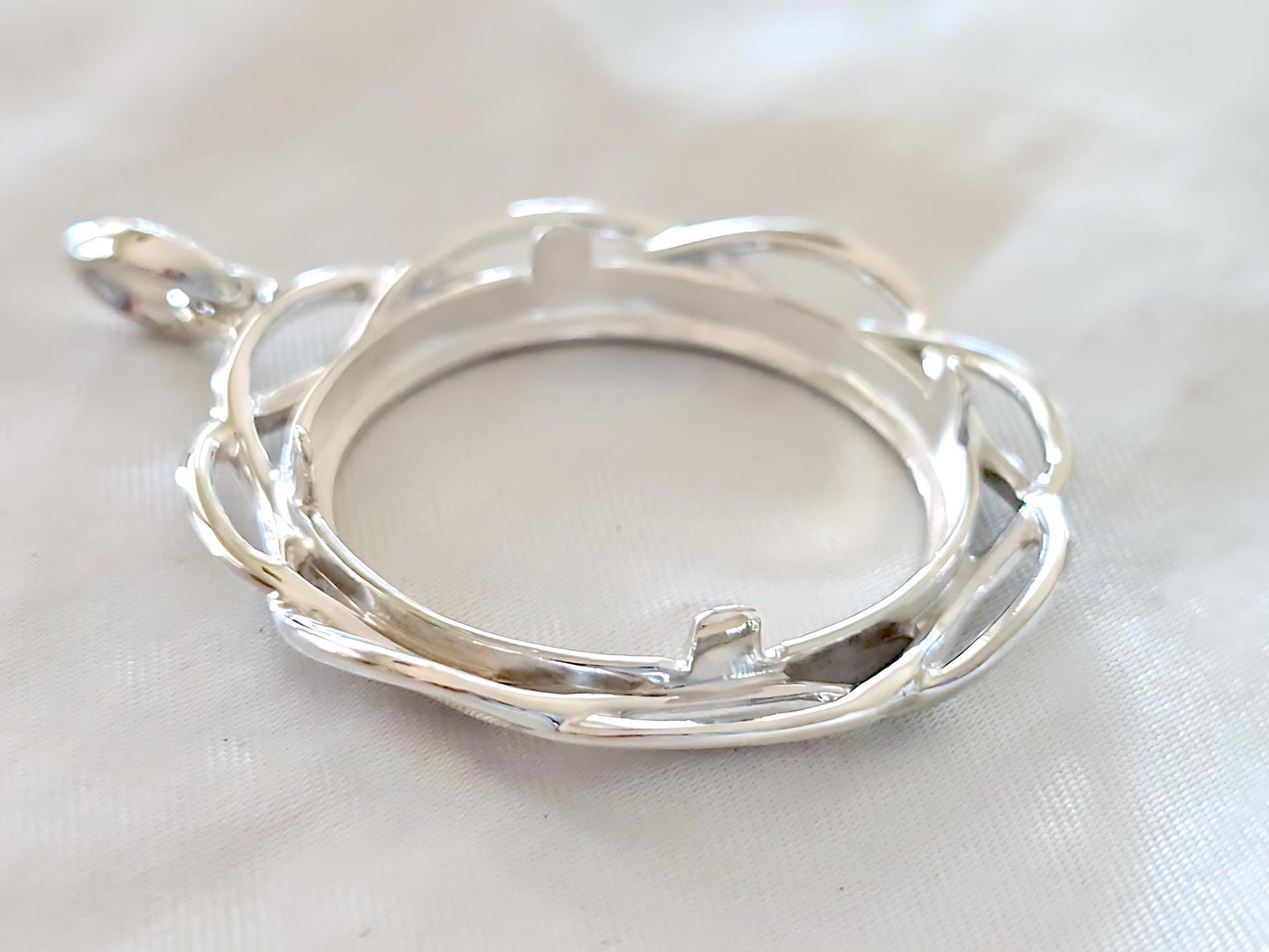 925 Sterling Silver Prong Back Braided Edge Bezel for 26mm Coins